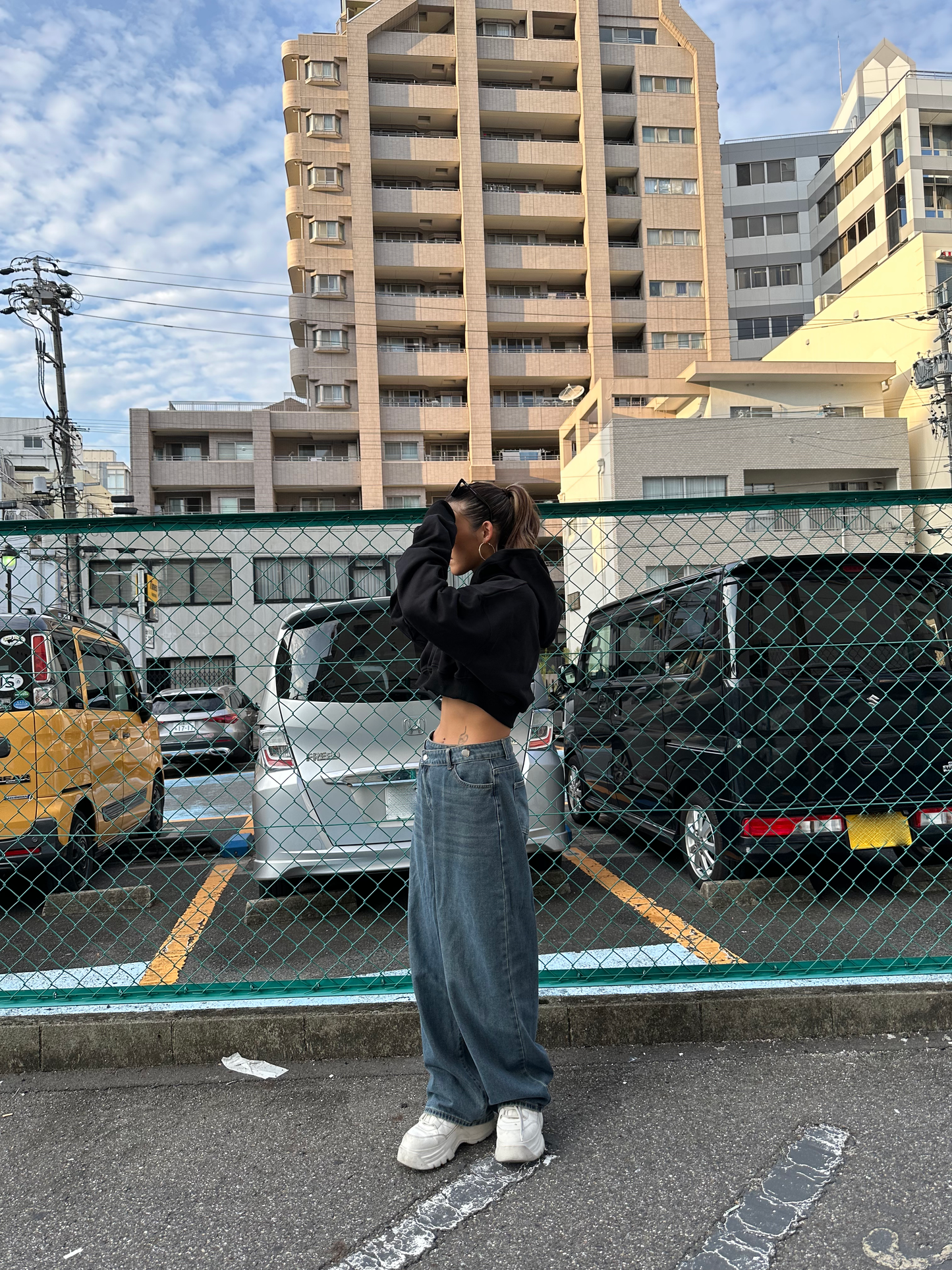 CROPPED HOODIE